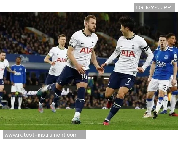 热刺与曼联乐高对决精彩回顾与战术分析 热刺与曼联乐高对决精彩回顾与战术分析