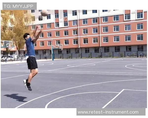 重庆网球队包夹战术的创新与发展探索