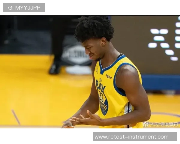 勇士与火箭激战正酣22号直播精彩瞬间全程回顾